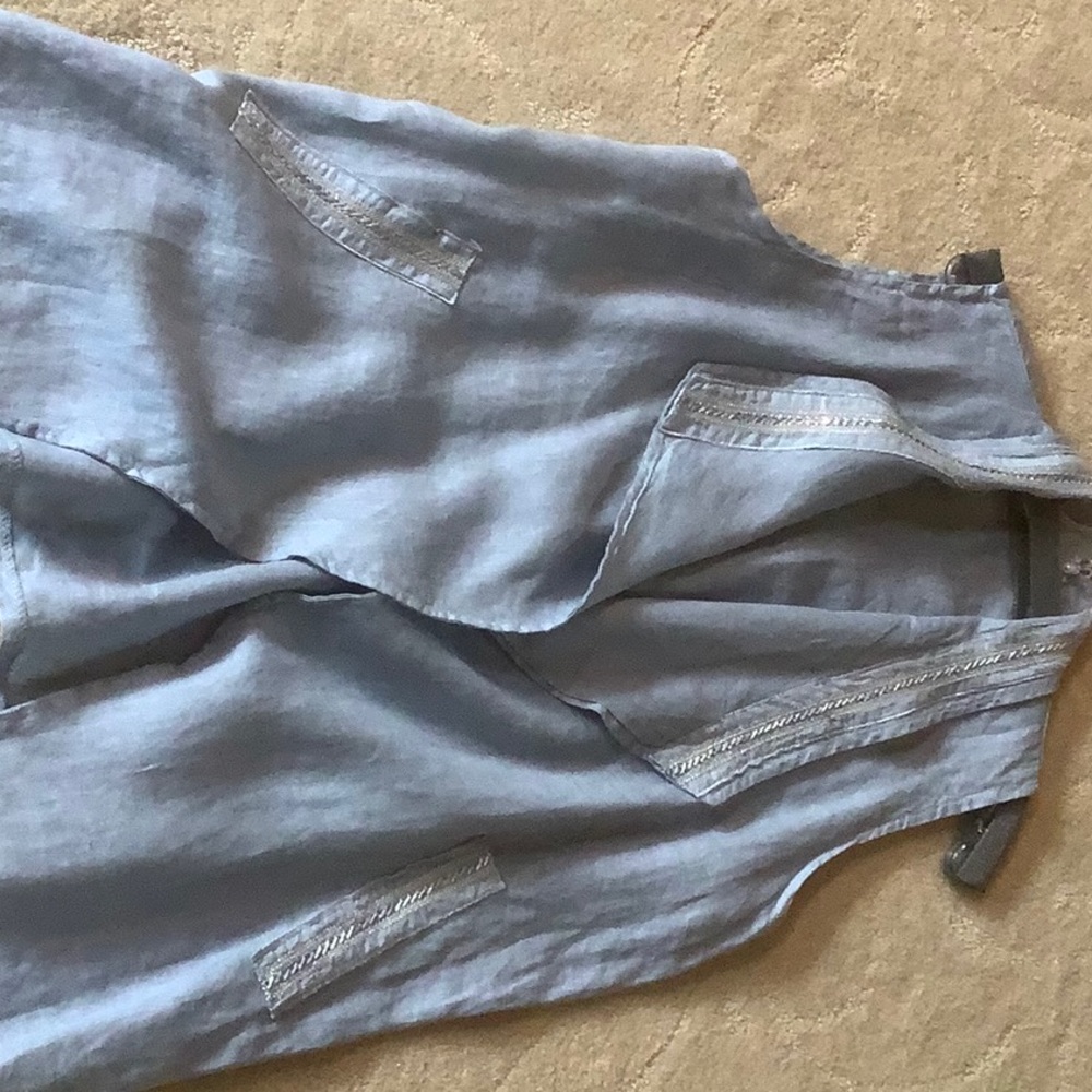 Vest - Picture 2 of 4